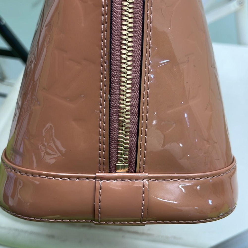 ❌SOLD❌Louis Vuitton Alma PM ❌SOLD ❌ - Picture 5 of 11